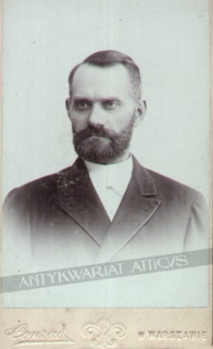[fotografia, ok. 1890] [portret mężczyzny w garniturze]