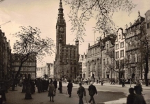 [pocztówka, lata 1930.] Danizg. Langer Markt mit Rathaus und Artushof [Gdańsk. Długi Targ i dwór Artusa]