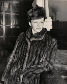 [fotografia, 1940] Eva Curie arrives in New York [Ewa Curie przybywa do Nowego Jorku]