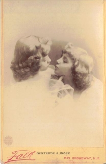 [fotografia, 1891]  Gertrude & Inger