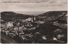 [pocztówka, lata 1920-te] Krzemieniec. Ogólny widok, z prawej strony góra Czercza