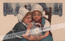 [pocztówka, ok. 1905] [Dwie dziewczynki z dzbankiem]