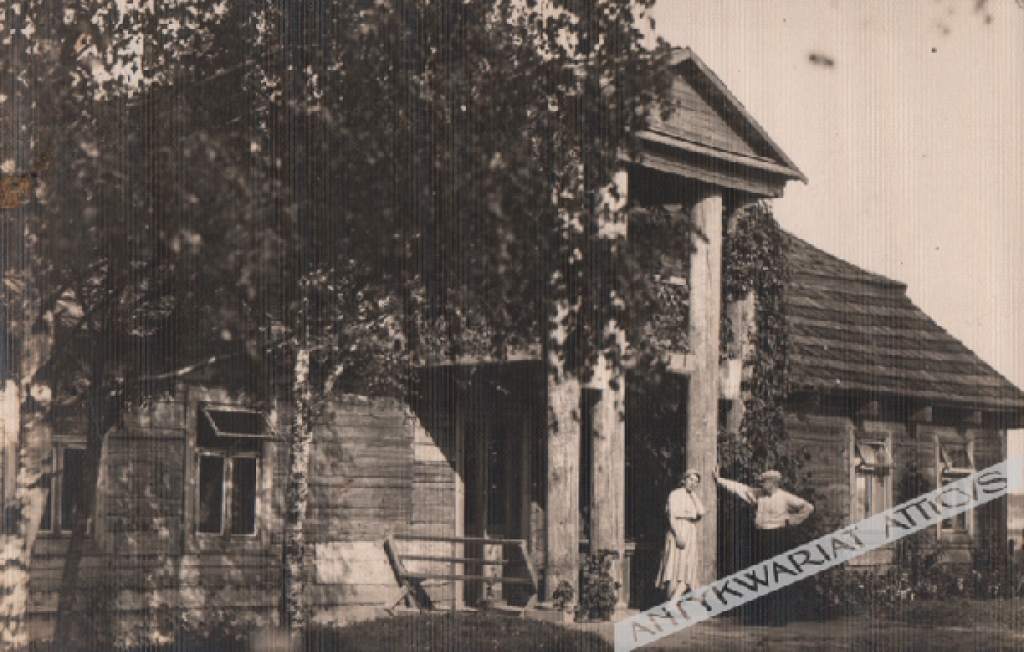 [fotografia na papierze pocztówkowym, 1937] Dom Helenów [?] w Hajkowcach [Nowogródzkie] 