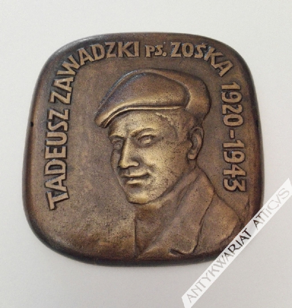 [plakieta, 1977 r.] Tadeusz Zawadzki ps. Zośka 1920-1943 [błędny rok urodzin, prawidłowo 1921]