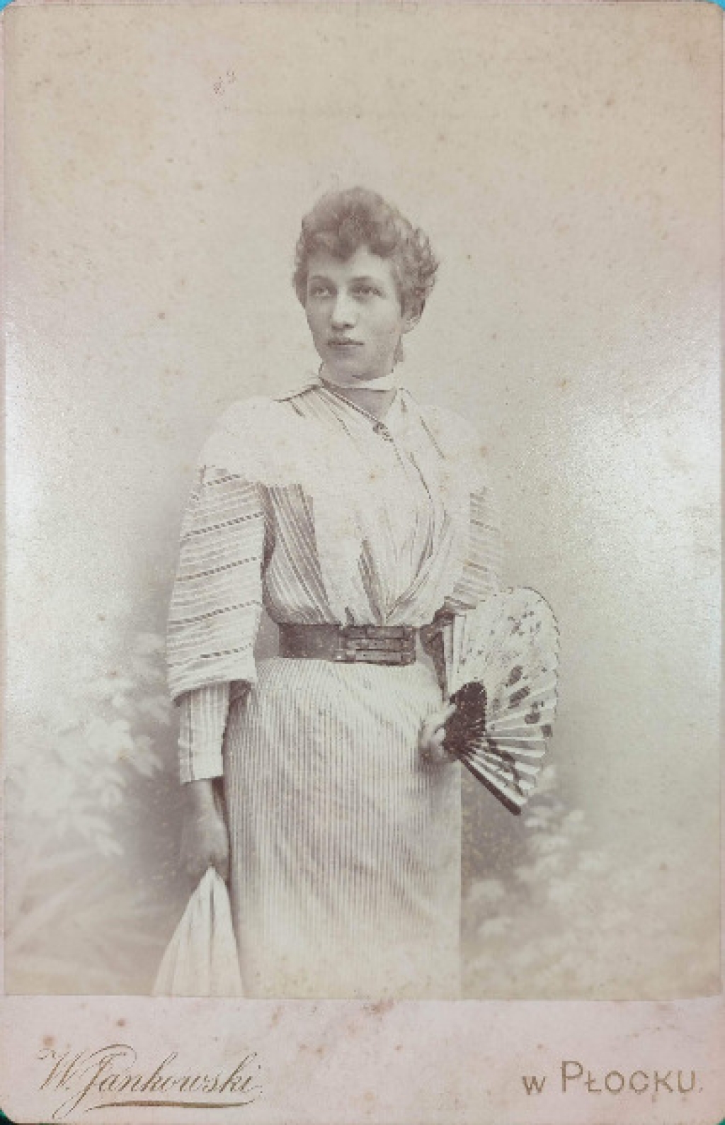 [fotografia, ok. 1900] [Portret kobiety]