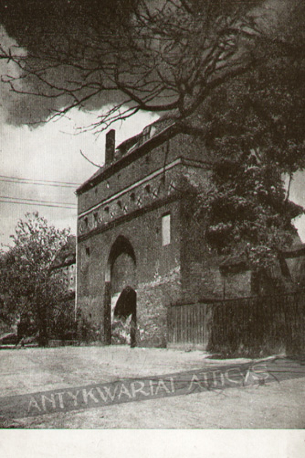 [pocztówka, 1933 r.] Toruń. Brama Klasztorna XIII wiek