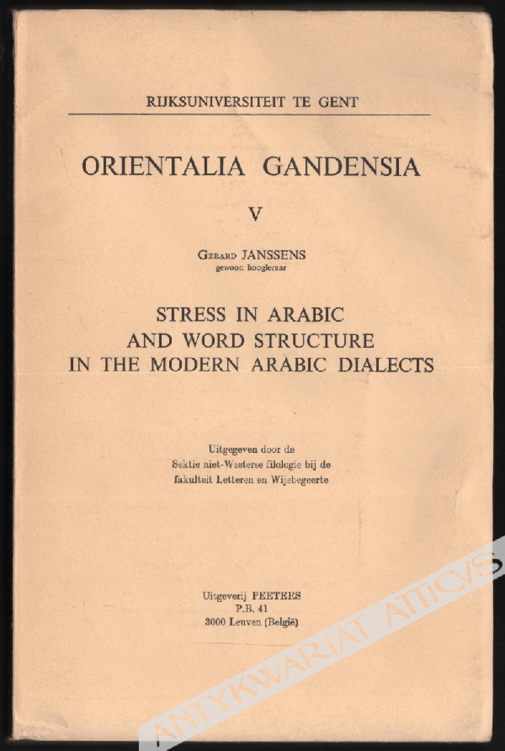 Stress in Arabic and word structure in the modern Arabic dialects
