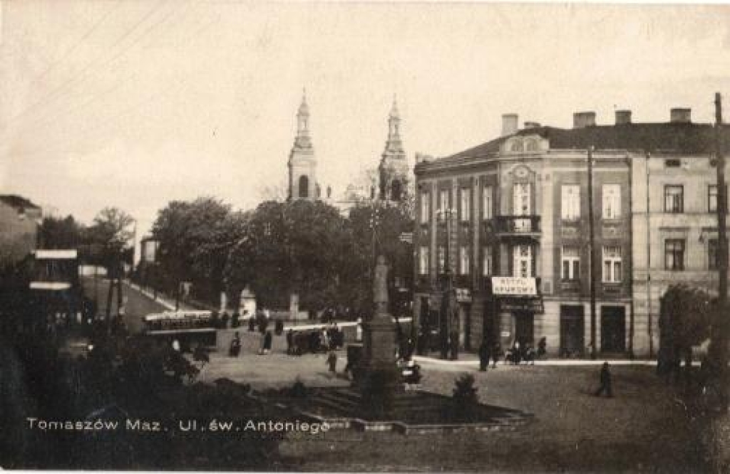 [pocztówka, ok. 1930] Tomaszów Mazowiecki. Ul. św. Antoniego