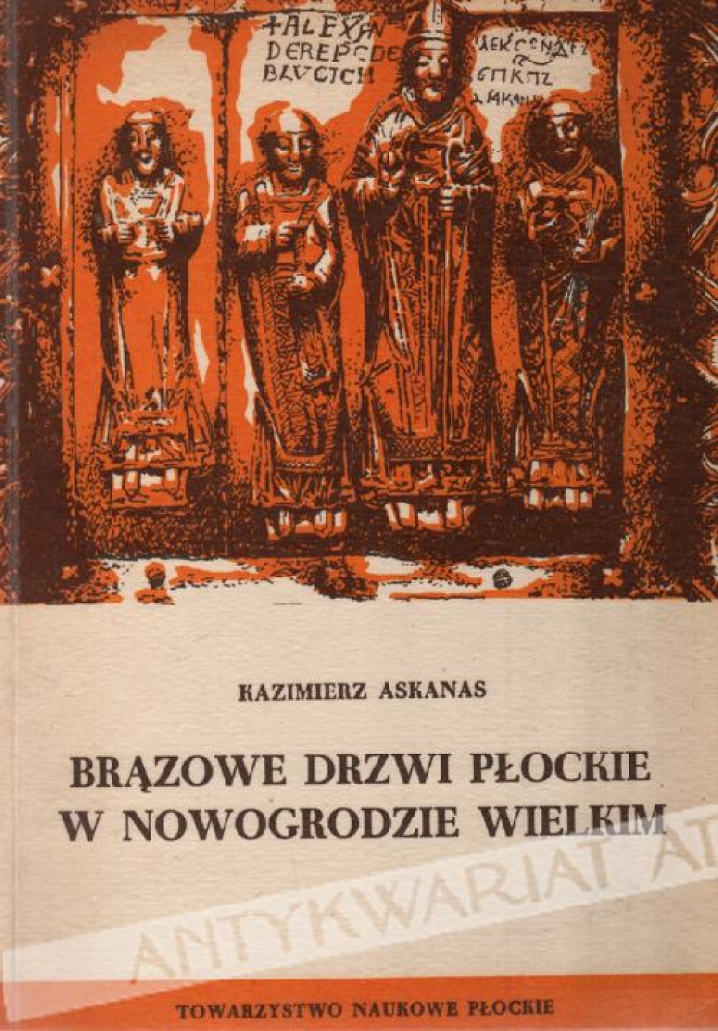 Brązowe drzwi płockie w Nowogrodzie Wielkim
