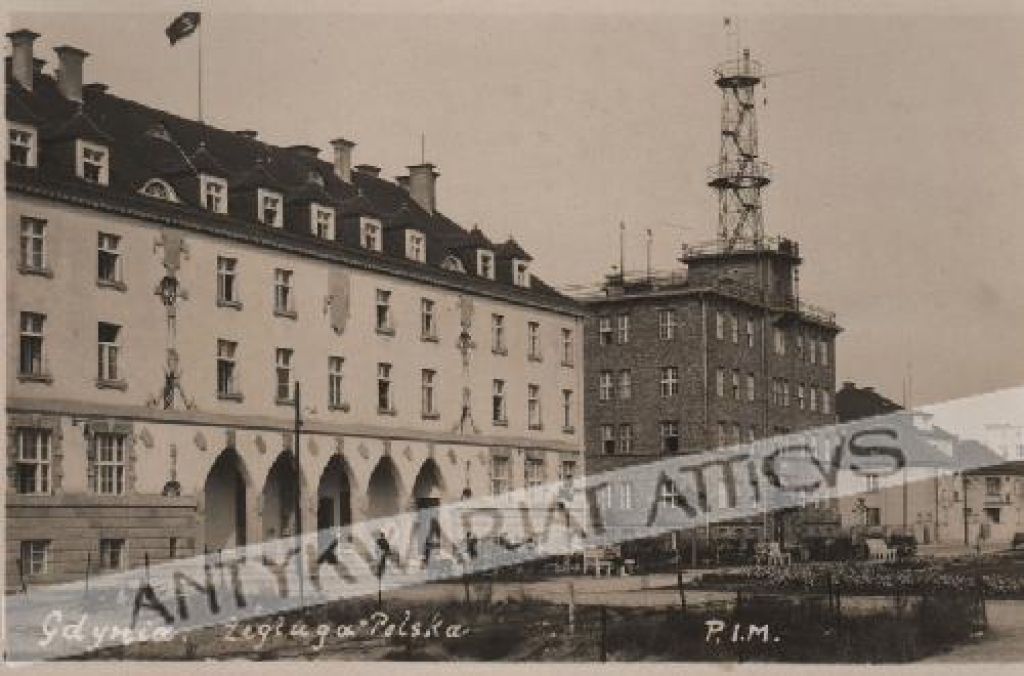 [fotografia na papierze pocztówkowym, ok. 1930] Gdynia. Żegluga Polska