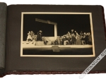 [album fotograficzny, 1937] Zbiór 16 fotografii ze spektaklu "Noc Listopadowa" Wyspiańskiego