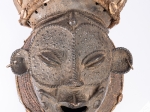 [maska, Afryka, ok. 1950-60] Obrzędowa maska afrykańska w typie Bena Lulua Kongo (Zair), plemię Lulua