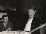 [fotografia, 1939] Ignacy Jan Paderewski i Sylwin Strakacz  [autograf I.J. Paderewskiego]